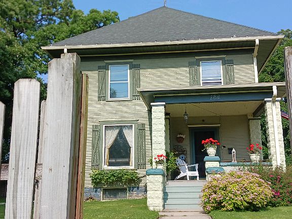 5th image of 188 Peru St