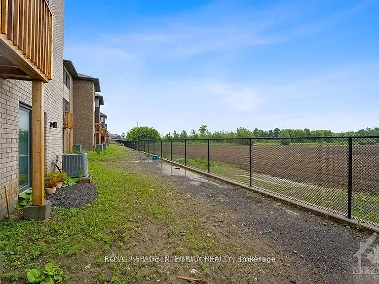 254 Shuttleworth Dr — Photo 29