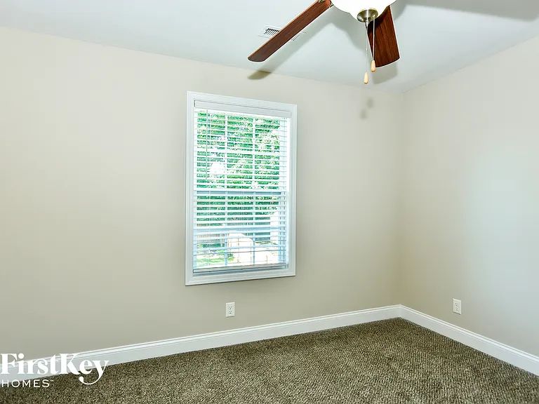 416 Leslie Wood Dr — Photo 11