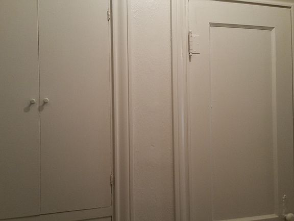 4th image of 2405 S Polk St