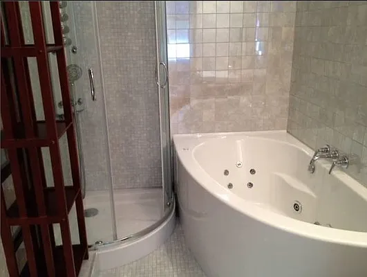 Sold by RealtyTopia | media 5