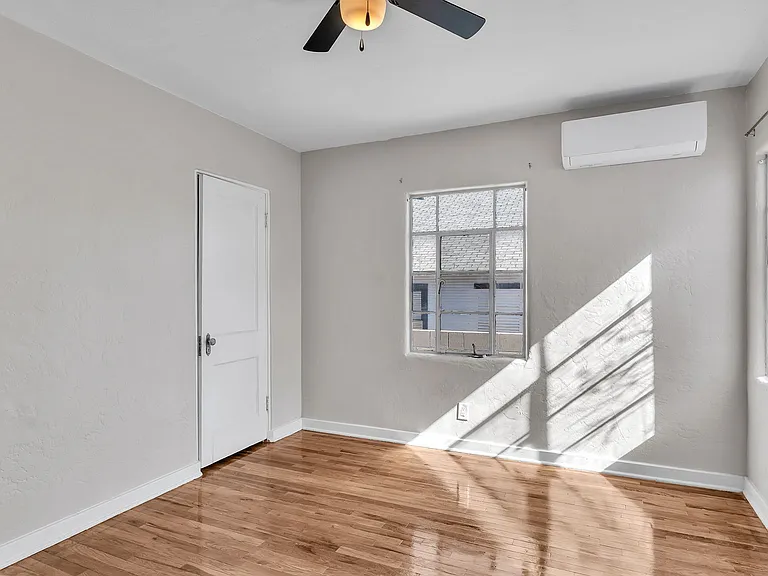 205 Harvard Dr SE #A — Photo 28