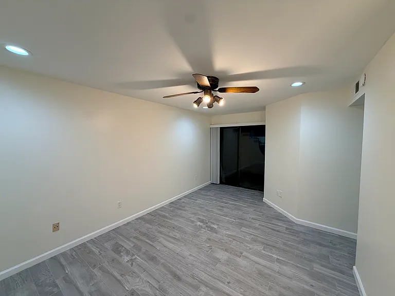 9424 Twin Trails Dr #103 — Photo 22