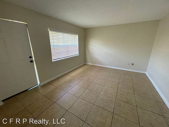 2nd image of 103 S Lakeview Dr