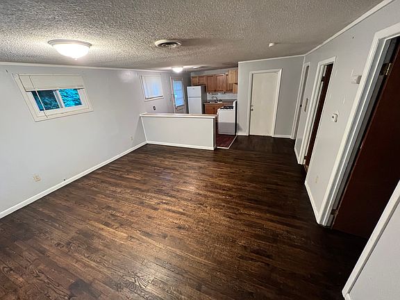 2nd image of 10 Grove St APT 3