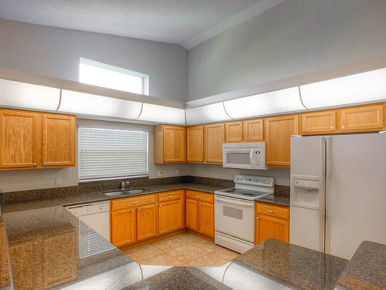 9038 Water Hazard Dr — Photo 6