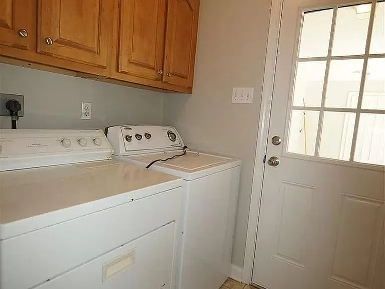 55 Austin Dr — Photo 16
