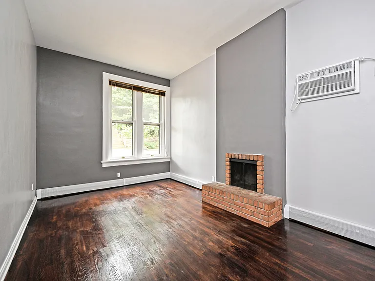 945 Parkside Pl #2 — Photo 10