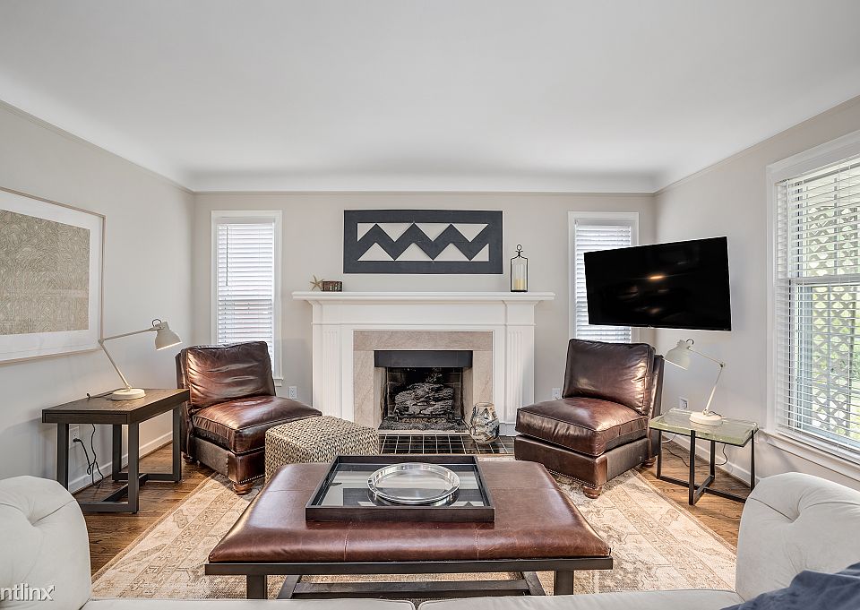 Furnished. Long or Short Term. Grosse Pointe Park 900 Harcourt Rd