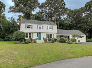 10 Woodmont Ct, Barrington, RI 02806