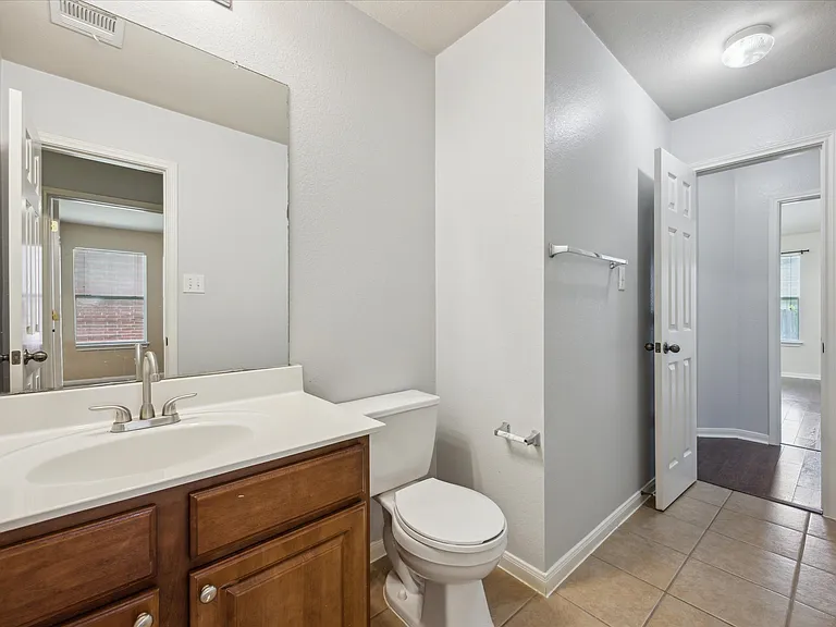 3813 Bandice Ln — Photo 11