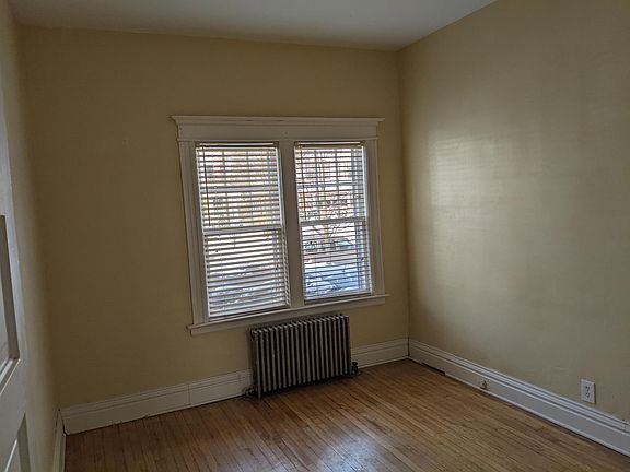 5th image of 371 Crescent Ave