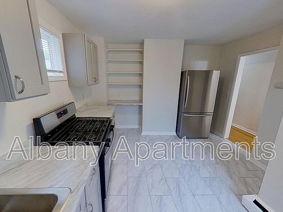 4th image of 420 Delaware Ave APT 5