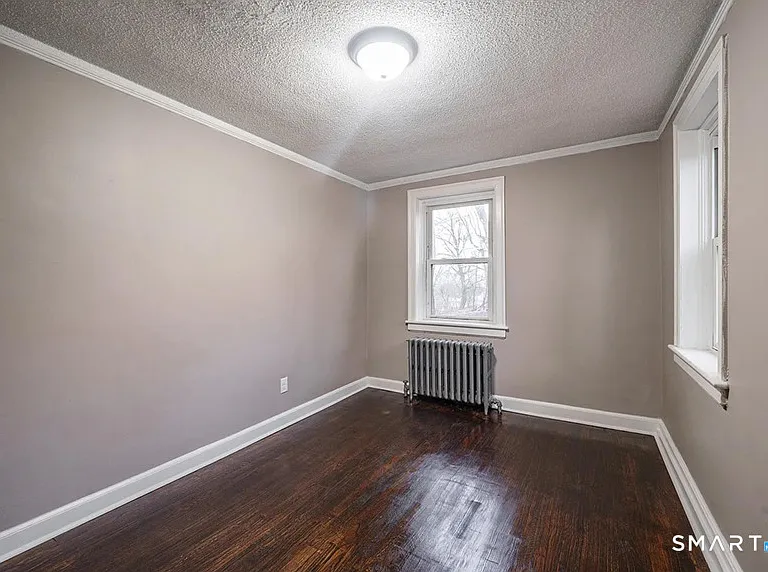 73 Silver St — Photo 17