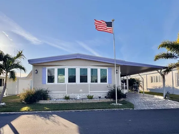 2101 Hilo Dr, Holiday, FL 34691