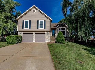1440 N Anne Shirley Dr, Olathe, KS 66061