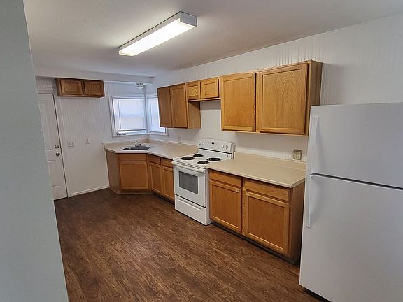 4th image of 105 N Houston Ave