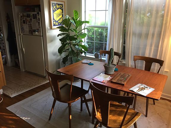 Dining area in front