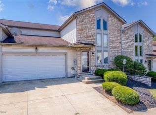 1821 Stone Manor Cir, Brunswick, OH