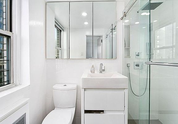 5th image of 301 E 66th St APT 10K