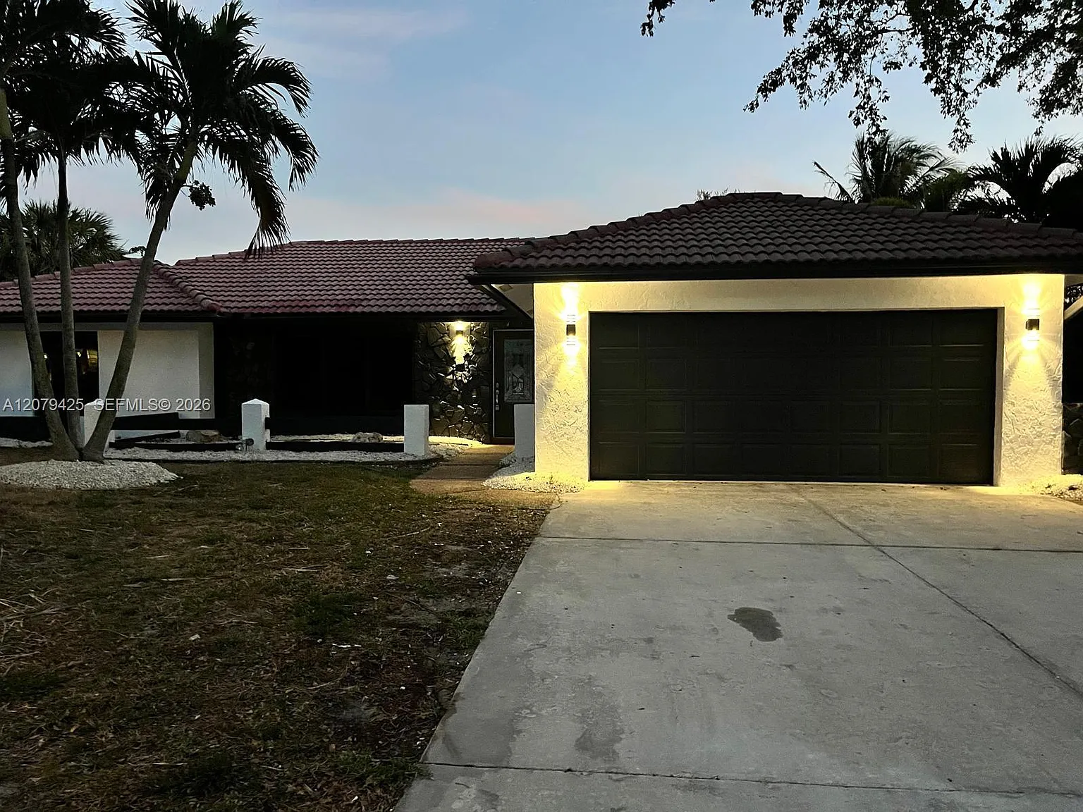 Lakeview — Photo 2