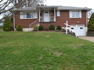 10 Saint St, Irwin, PA 15642