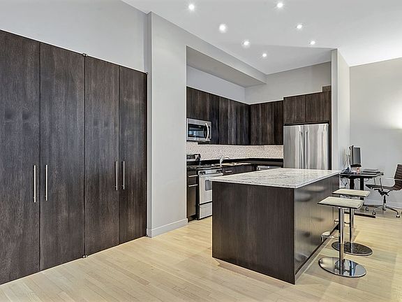 4th image of 252 7th Ave APT 7C