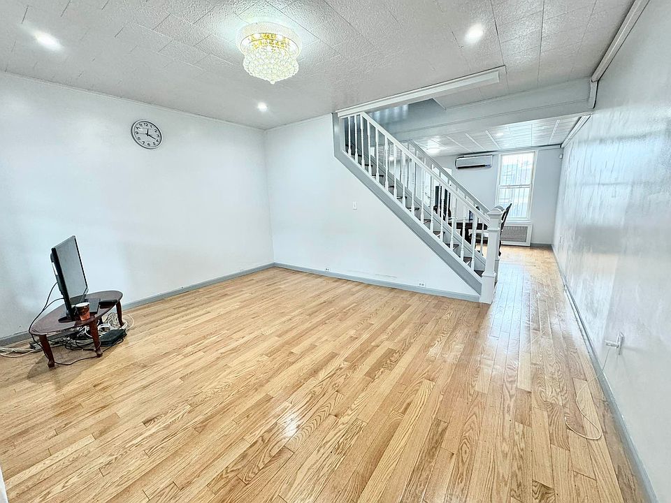 1st image of 30-23 46th St #3