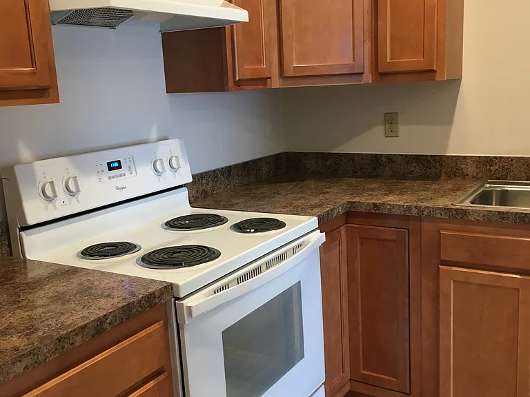 200 Pleasant Ave — Photo 7
