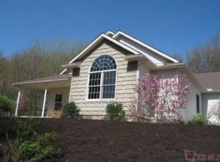 10928 Buehler Rd NE, Bolivar, OH 44612