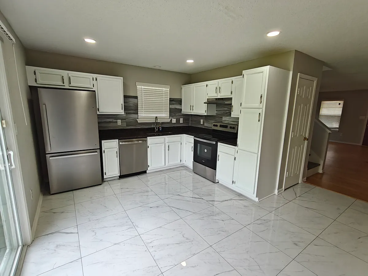Building Photo - Blue Ash Ln