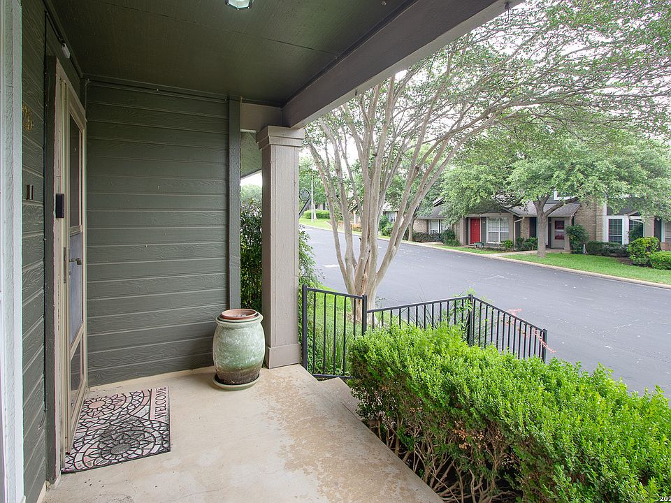 1st image of 1015 E YAGER LN #125