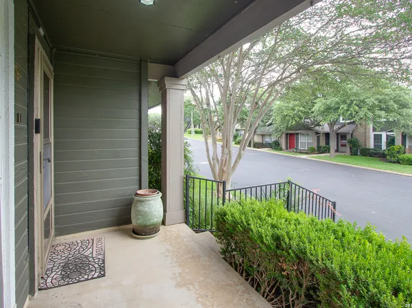 1015 E YAGER LN #125, Austin, TX 78753