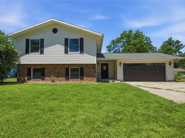 18126 E 1535th Ave, Teutopolis, IL 62467