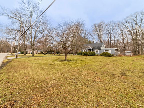 5th image of 310 Edgemoor Dr