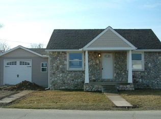 351 E Wabash St, Nappanee, IN 46550
