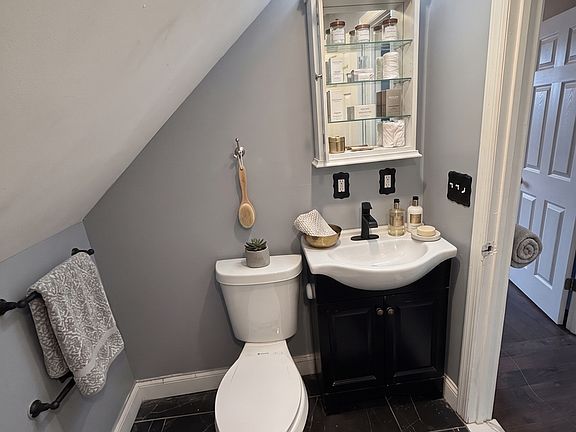 4th image of 145 Sherman Ave #3