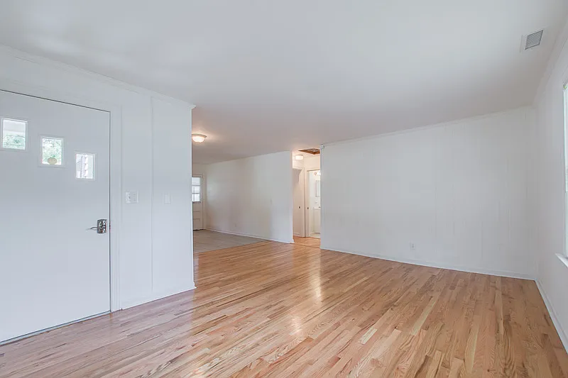 2 bed, 1025 sqft, $1,850 — Photo 3