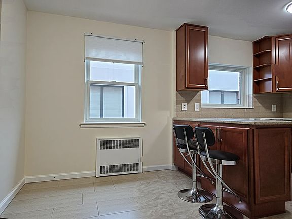 3rd image of 1224 E 9th St Floor 2