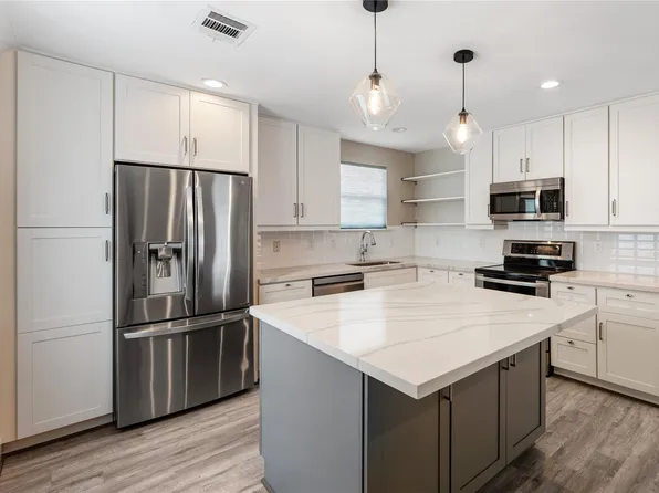 809 E 40th St, Houston, TX 77022