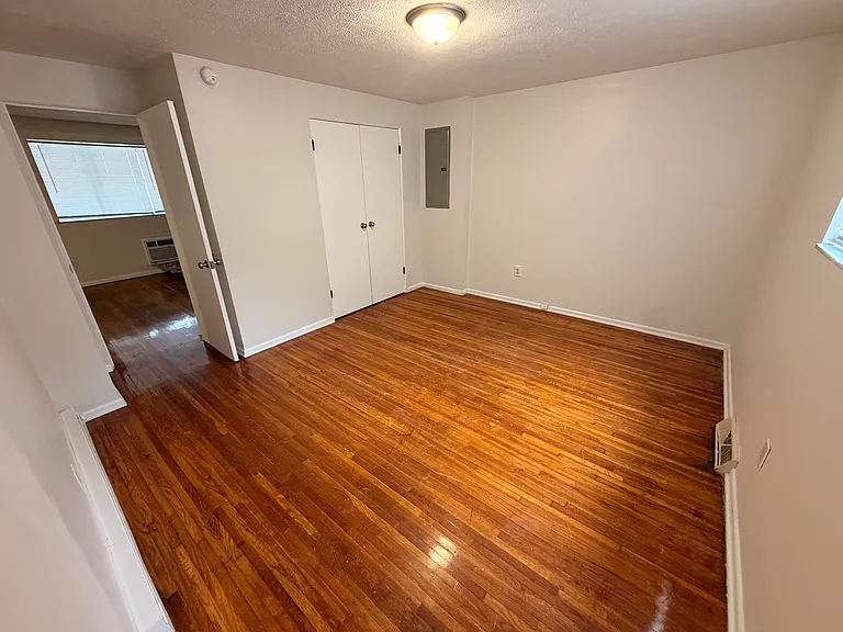 333 N Ellis St #B — Photo 4