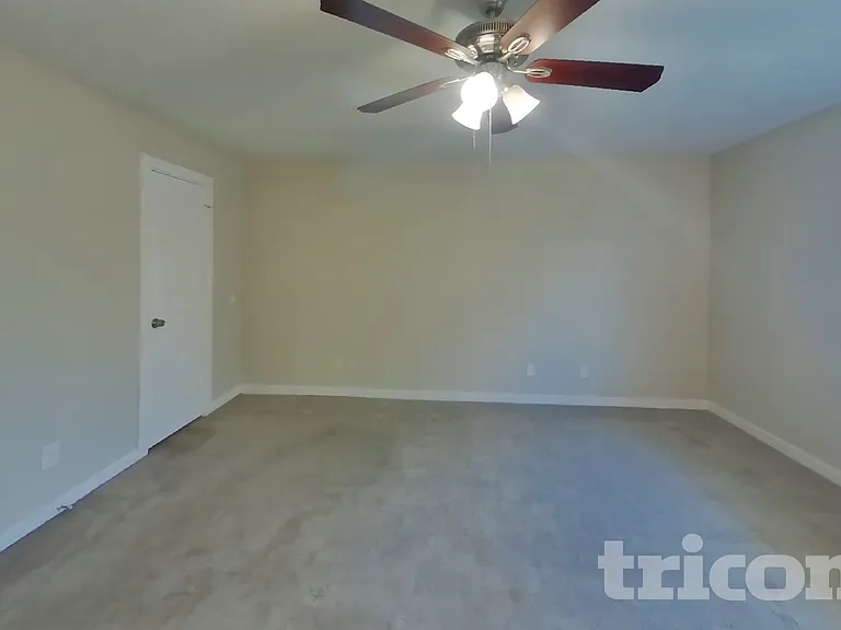 510 Carl C Senter St — Photo 7
