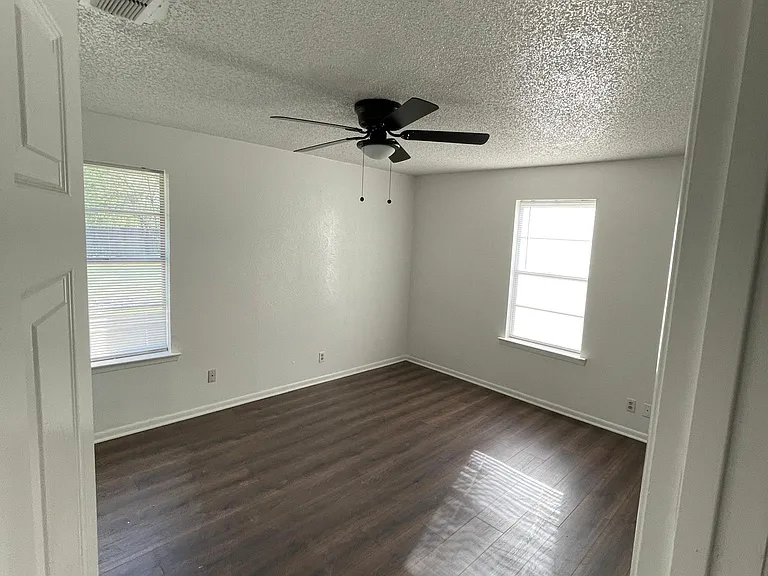 401 E Reunion St — Photo 10