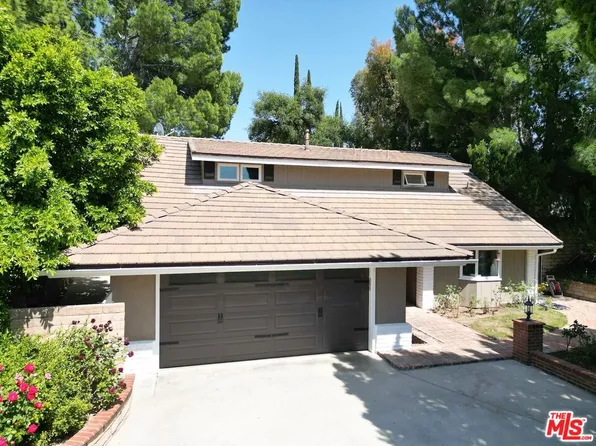 19180 Castlebay Ln, Porter Ranch, CA 91326