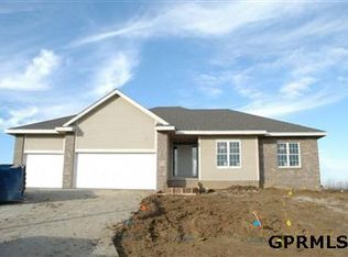 3504 S 201st Circle Ave, Elkhorn, NE 68022
