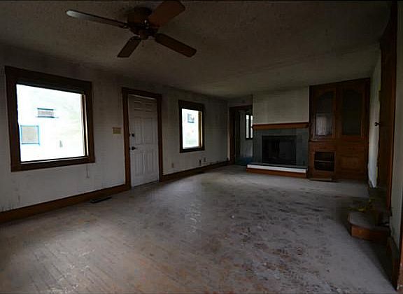 4th image of 6287 73rd Ave