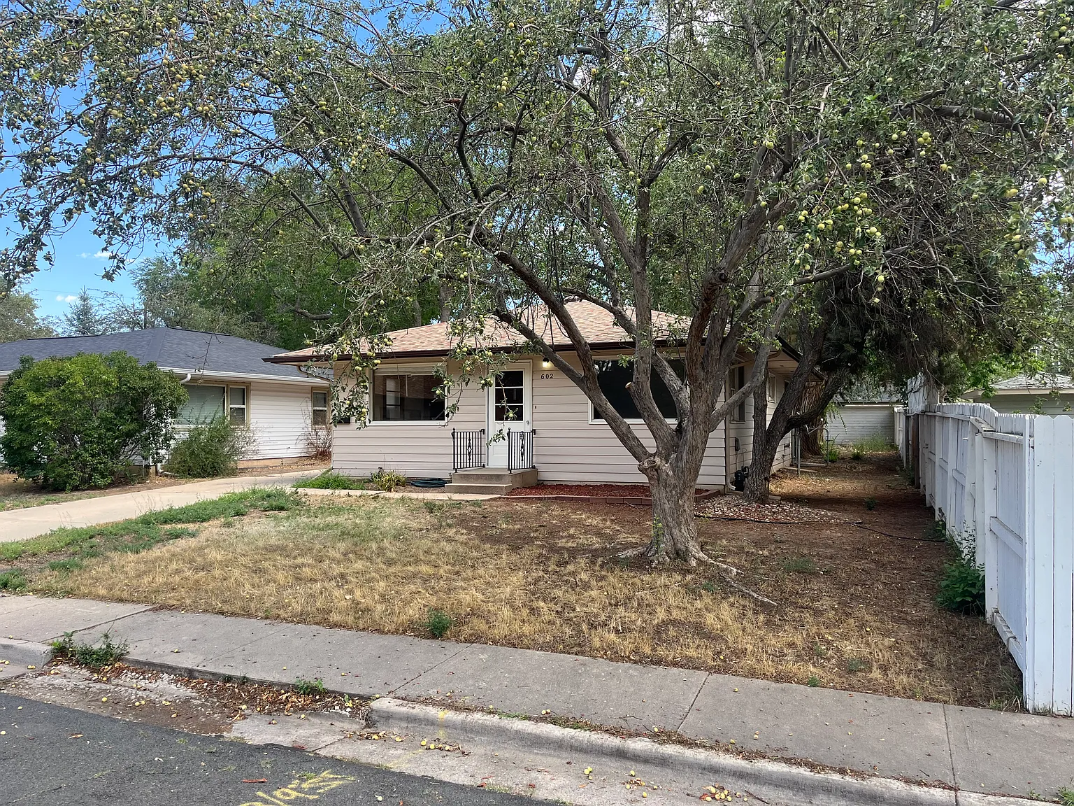 3 bed, 1092 sqft, $2,100 — Photo 1