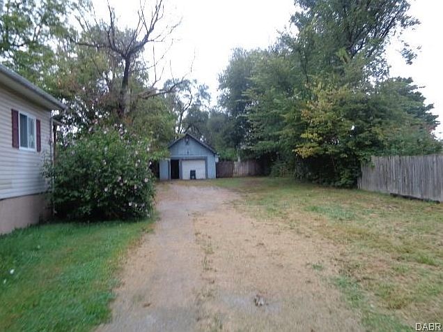 1st image of 2239 Woodhaven Ave