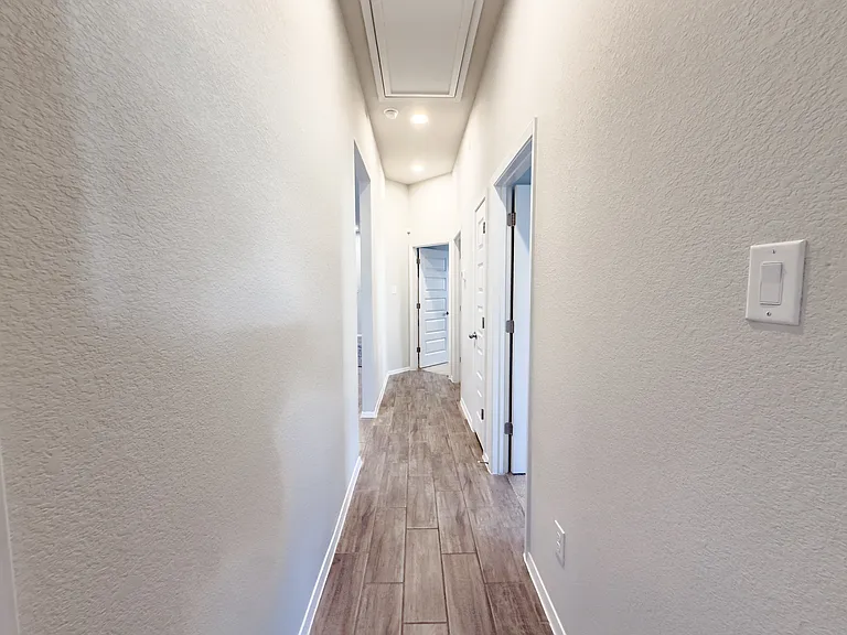 139 Lyndon Dr — Photo 10