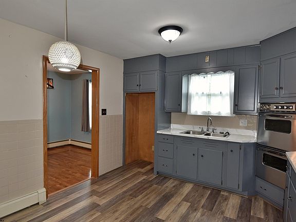 5th image of 104 Elm Dr